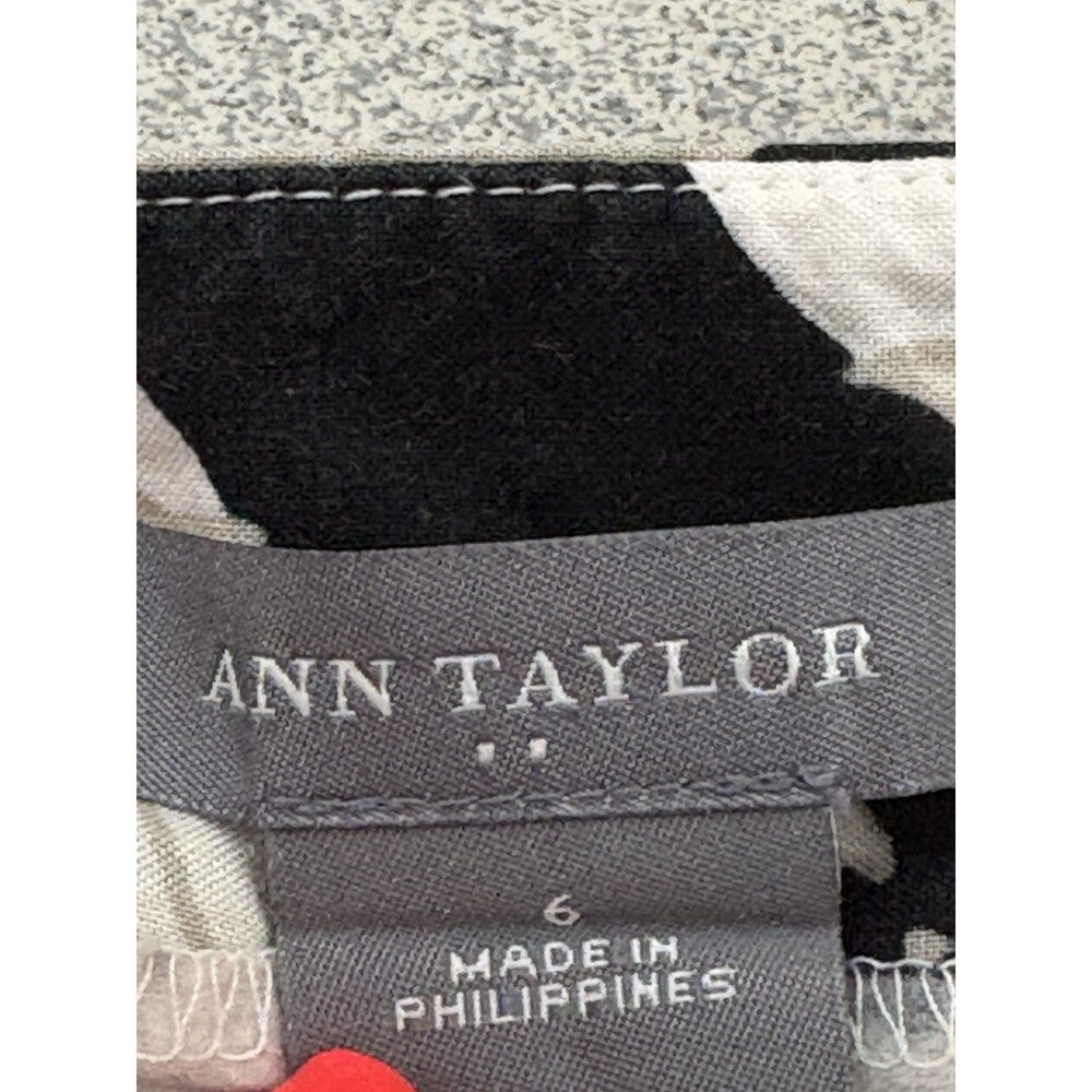 Ann Taylor Women’s Tan, Cream, Black Floral A-Line Zippered Skirt Size 6 Midi - Picture 2 of 10